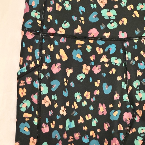 Ododos women’s colorful camo legging size Medium - Picture 4 of 7